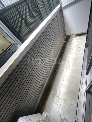 23/30 バルコニー