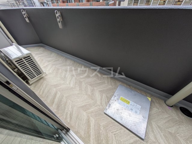 21/30 バルコニー