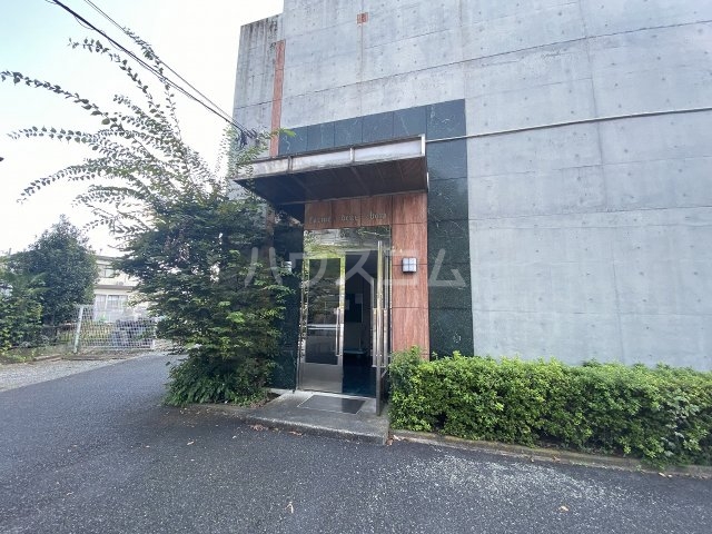 20/30 エントランス