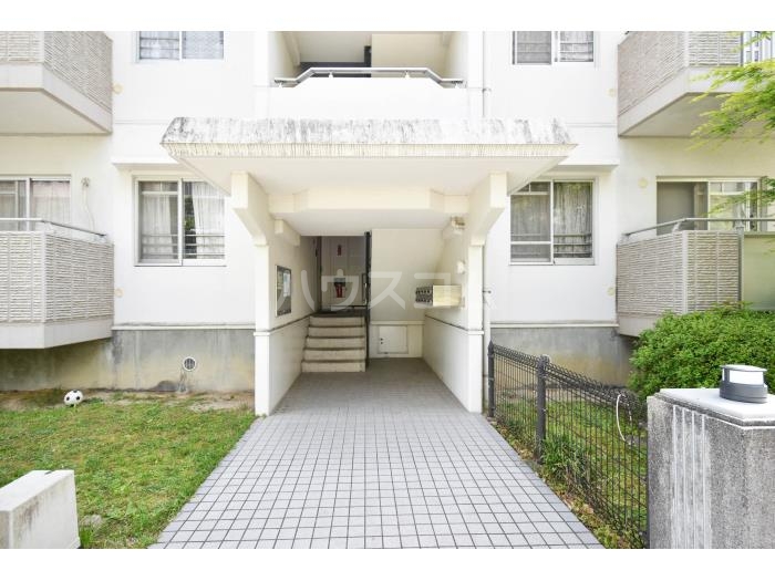 20/29 エントランス