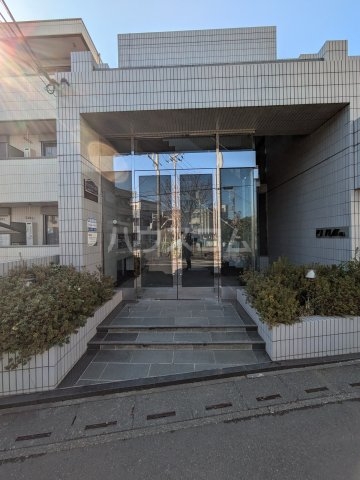 22/30 エントランス