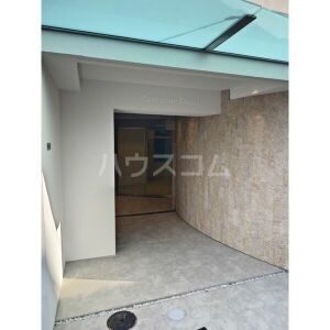 14/15 エントランス