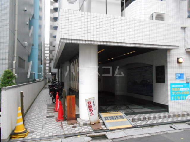 29/30 エントランス