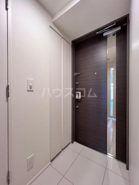 21/27 エントランス