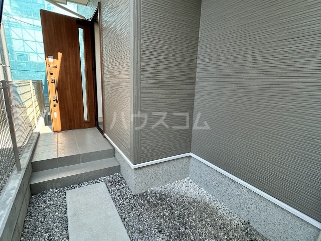 27/30 エントランス