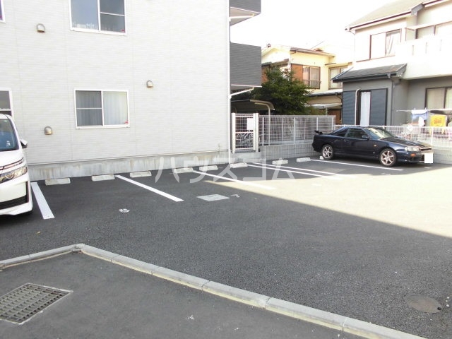 23/30 駐車場