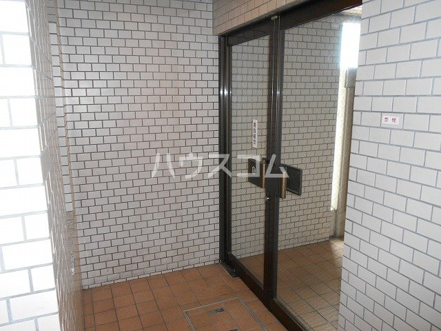 22/30 エントランス