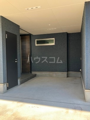 17/23 エントランス
