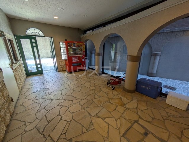 29/30 エントランス