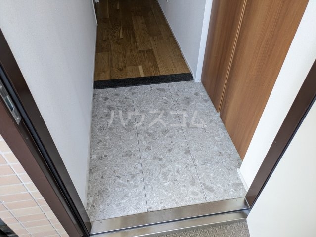 14/30 玄関
