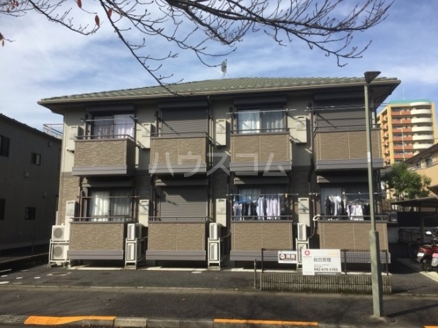 21/30 エントランス