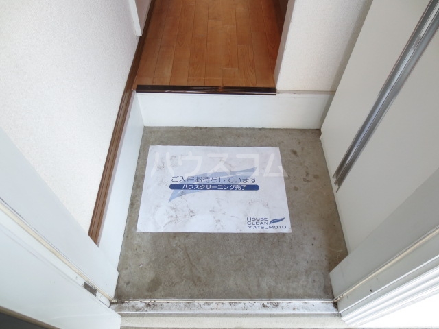 15/17 エントランス