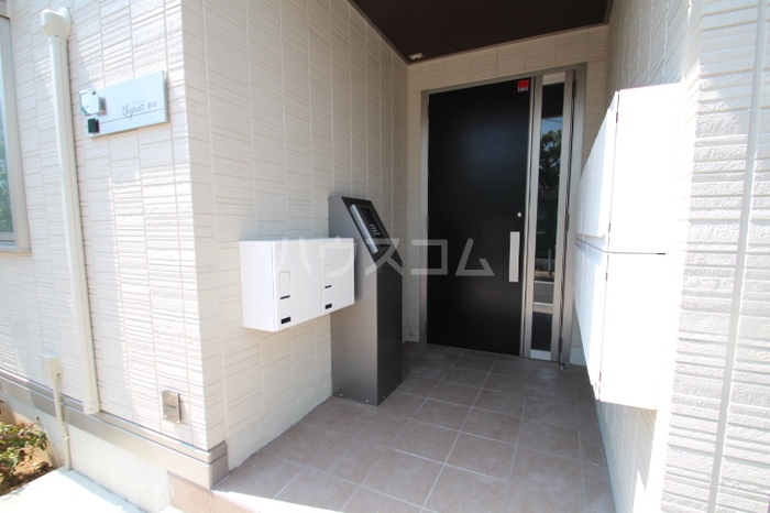 18/19 エントランス