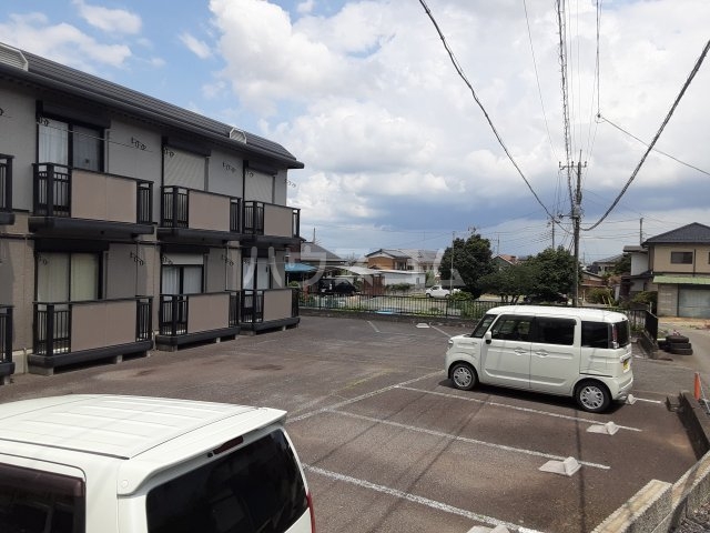 22/30 駐車場