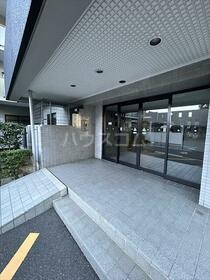 17/27 エントランス