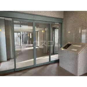 9/11 エントランス