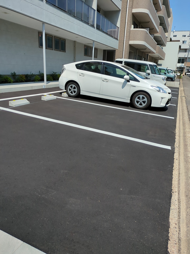 28/30 駐車場