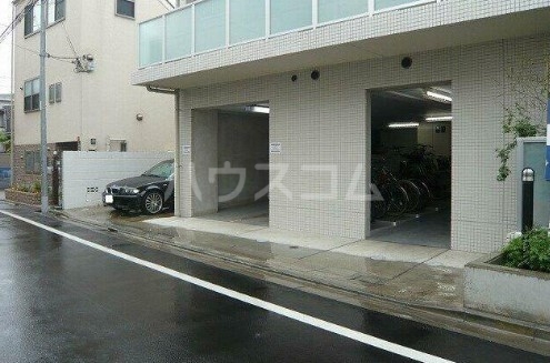 20/30 エントランス