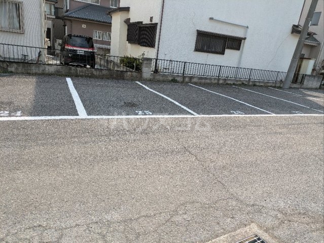 25/30 駐車場