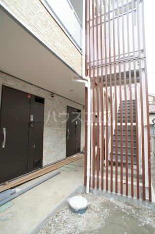 15/15 エントランス