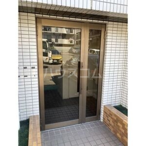 2/5 エントランス