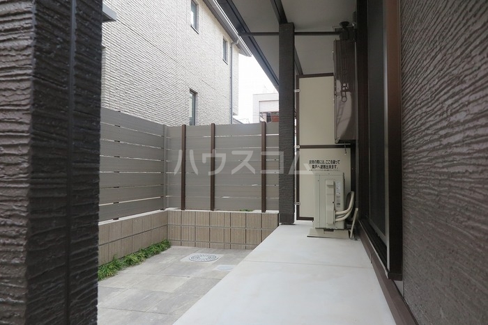 16/28 エントランス