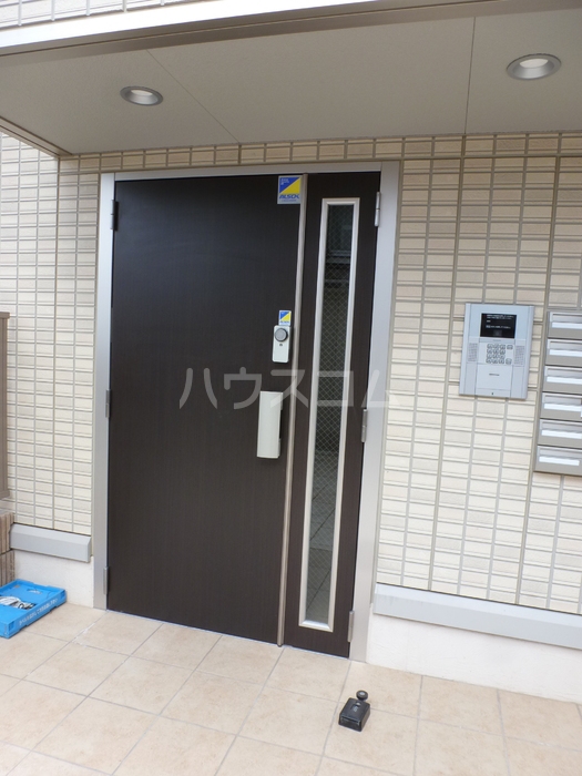 14/23 エントランス