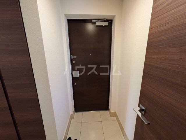 13/30 玄関