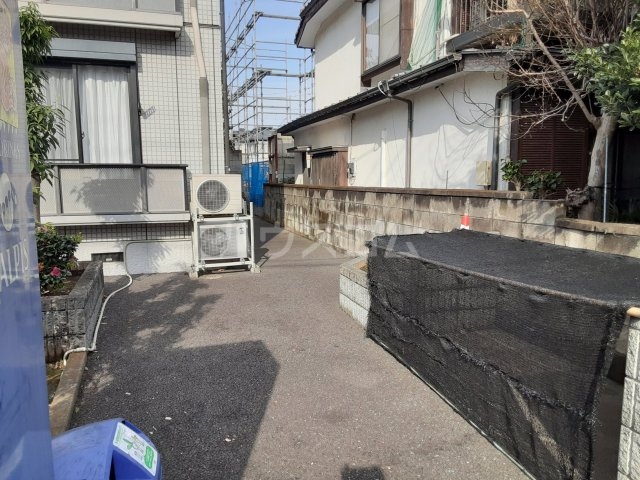 25/30 エントランス