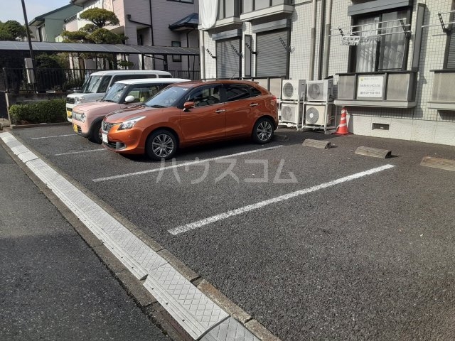 3/7 駐車場