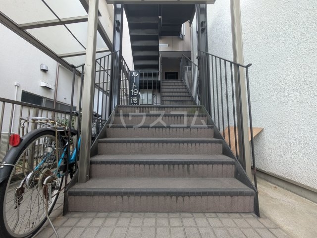 16/18 エントランス