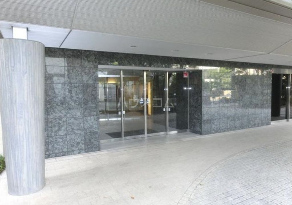 13/20 エントランス