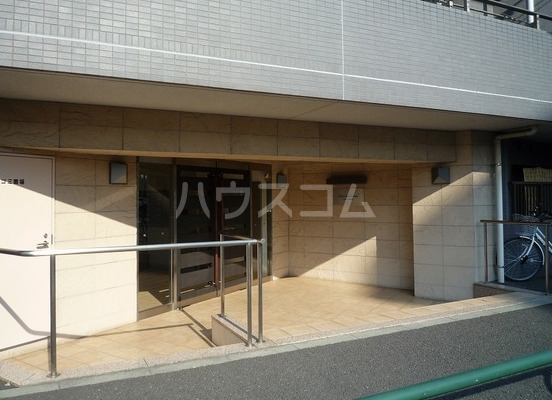 14/21 エントランス