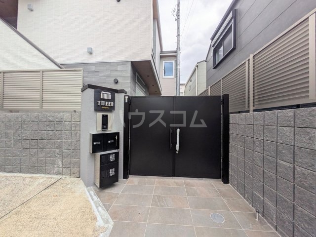 21/28 エントランス