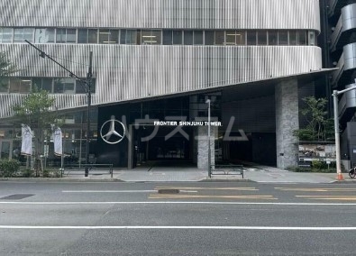 25/30 エントランス