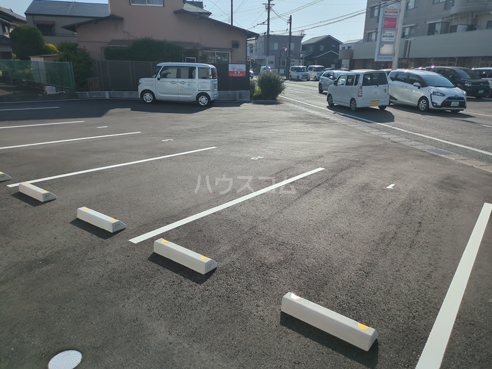 19/28 駐車場