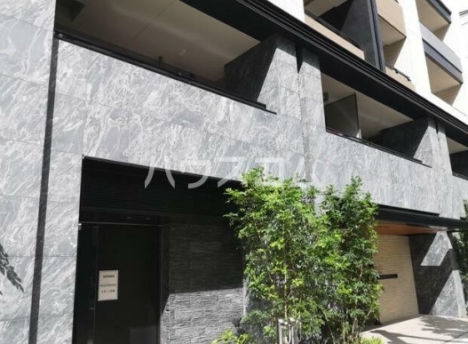 13/17 エントランス