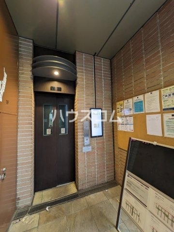 14/16 エントランス