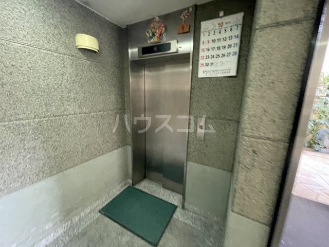 15/25 エントランス