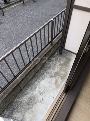 16/27 バルコニー