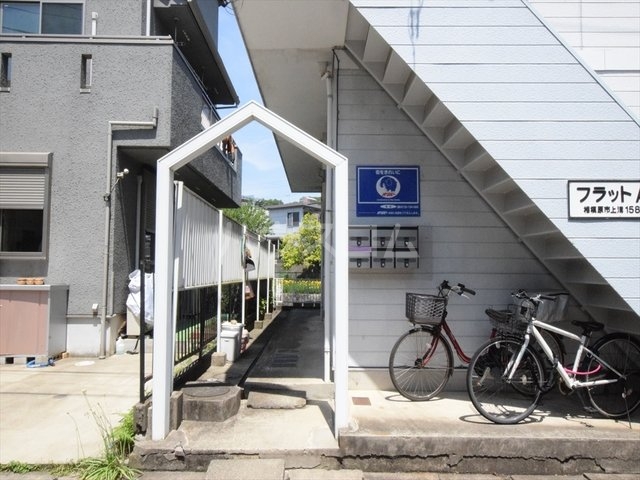 13/23 エントランス