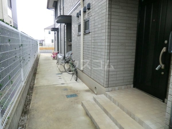 20/30 エントランス