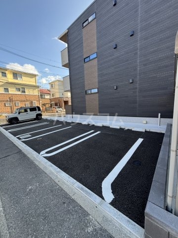 2/3 駐車場