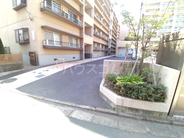 22/30 エントランス