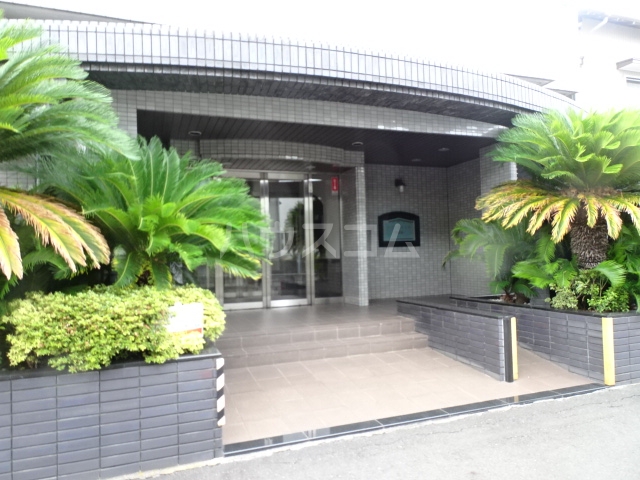 19/29 エントランス