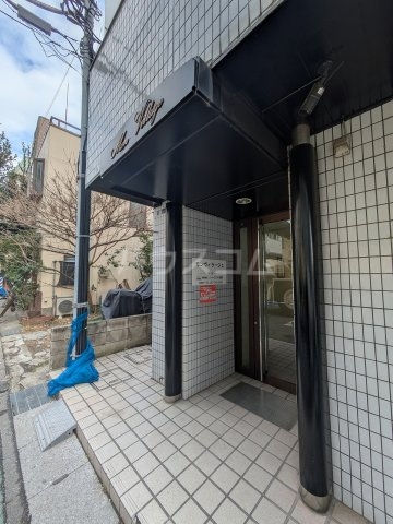 26/30 エントランス