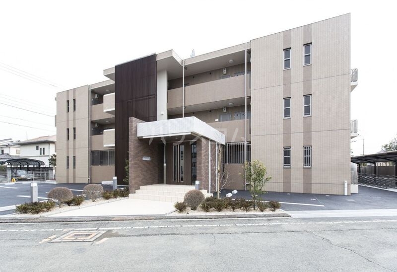 20/29 エントランス