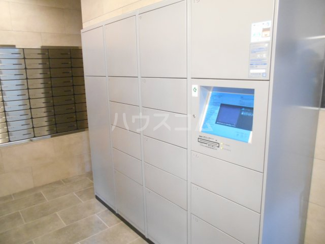 21/30 エントランス