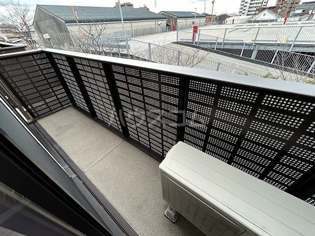 21/30 バルコニー