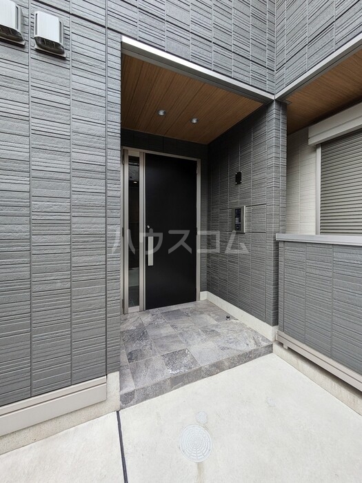 15/21 エントランス